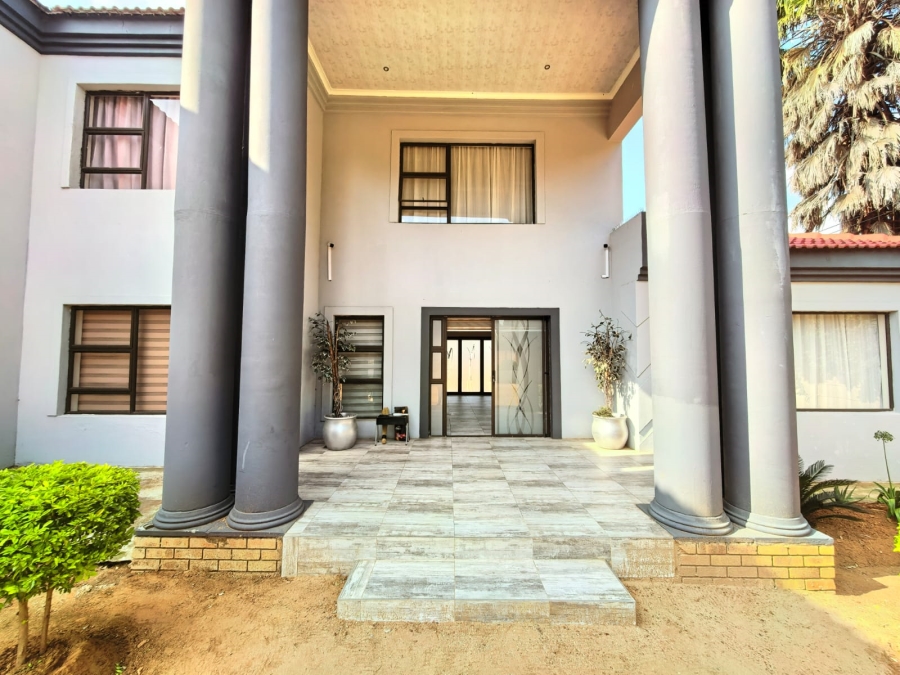To Let 4 Bedroom Property for Rent in Vaalpark Free State